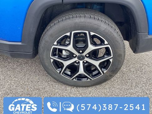 Used 2025 Jeep Compass Limited AWD/4WD image 35