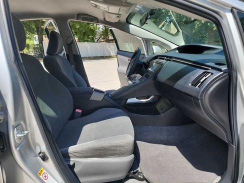 Used 2012 Toyota Prius Two FWD image 34