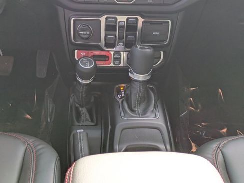 New 2026 Jeep Wrangler Unlimited Rubicon image 17