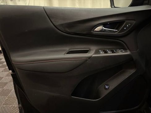 Used 2023 Chevrolet Equinox RS w/ LPO, Floor Liner Package FWD image 9