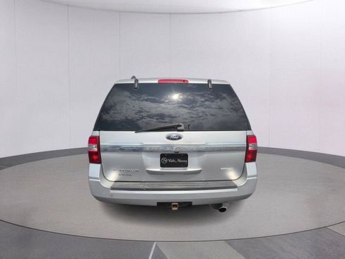 Used 2015 Ford Expedition Platinum RWD image 4