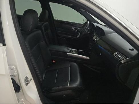 Used 2016 Mercedes-Benz E 350 Sedan w/ Premium Package image 5
