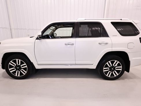 Used 2016 Toyota 4Runner Limited AWD/4WD image 6