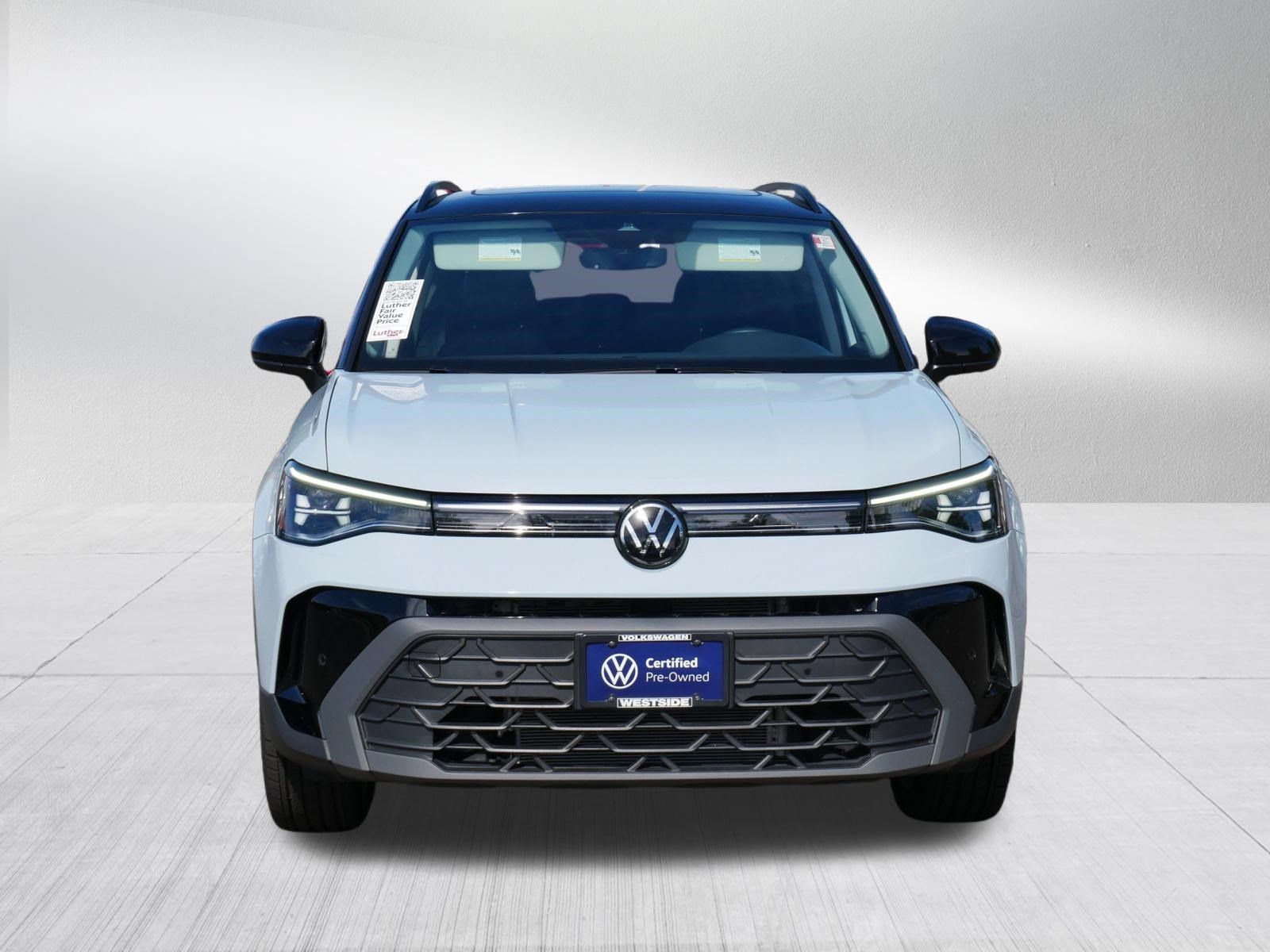 Certified 2025 Volkswagen Taos SE AWD/4WD image 2