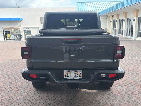 Used 2021 Jeep Gladiator Sport AWD/4WD image 4