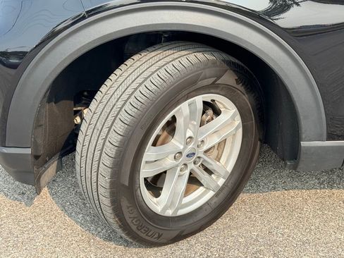 Used 2023 Ford Explorer XLT w/ Equipment Group 202A image 44