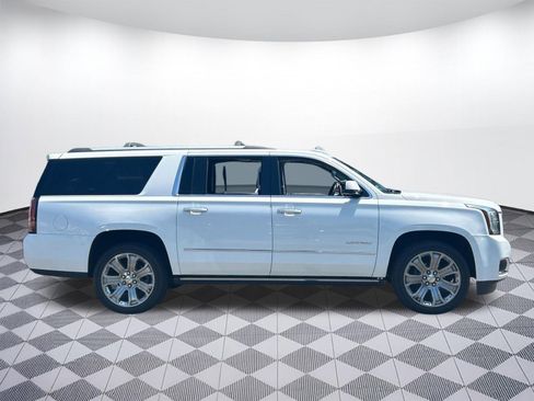 Used 2016 GMC Yukon XL Denali w/ Open Road Package AWD/4WD image 8