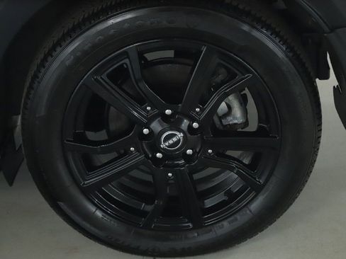 Certified 2023 Nissan Kicks SR w/ SR Premium Package FWD image 39