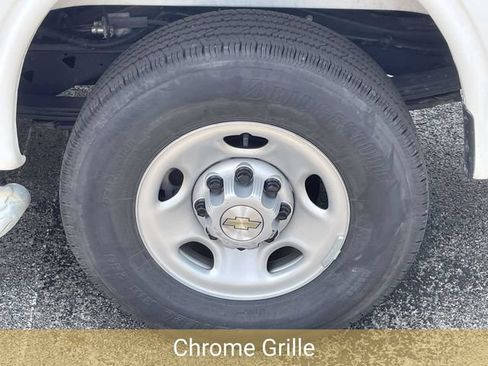 Used 2025 Chevrolet Express 2500 w/ Driver Convenience Package RWD image 13
