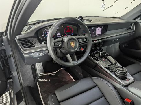 New 2026 Porsche 911 Carrera 4S image 4