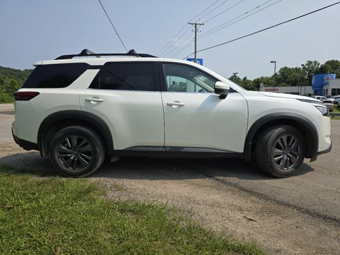 Certified 2024 Nissan Pathfinder SV AWD/4WD image 21