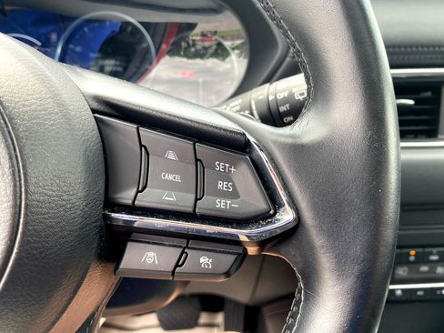 Used 2022 MAZDA CX-5 Signature image 17