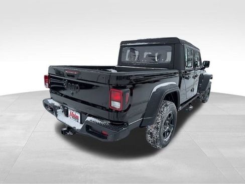 Used 2023 Jeep Gladiator Sport image 6