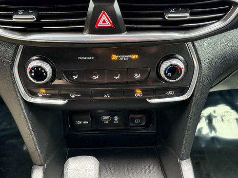 Used 2019 Hyundai Santa Fe SE image 31
