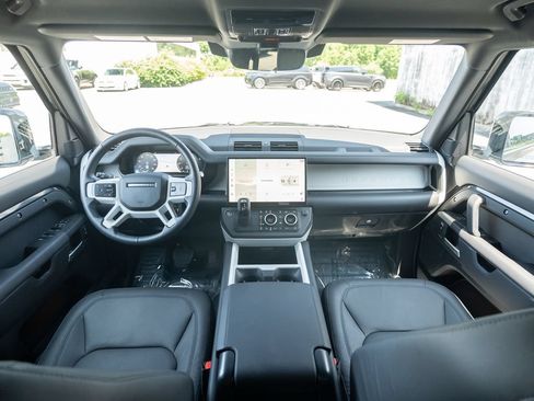 Certified 2026 Land Rover Defender 130 X-Dynamic SE AWD/4WD image 18
