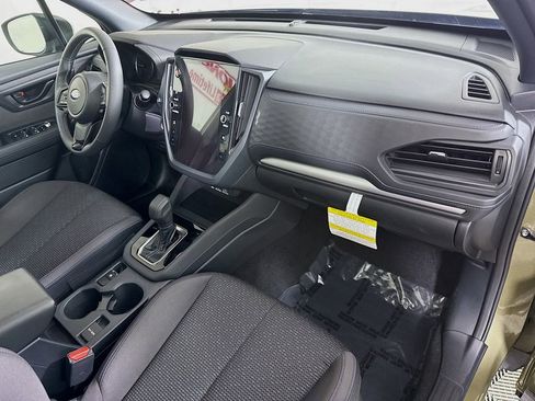 Used 2025 Subaru Forester Premium image 31