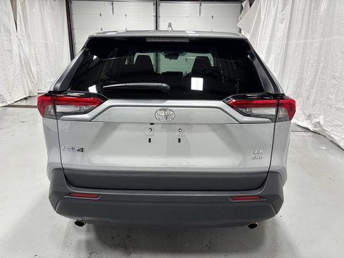 Used 2025 Toyota RAV4 LE AWD/4WD image 6