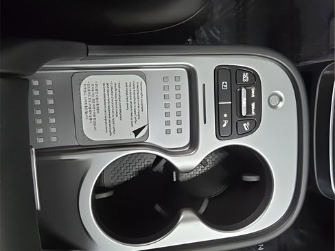 New 2026 Hyundai Ioniq 9 Limited image 31