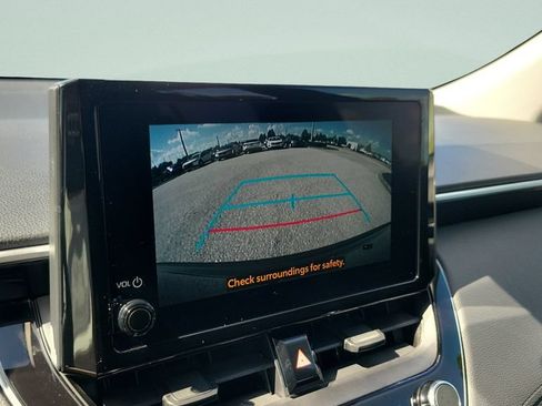 Used 2023 Toyota Corolla Cross LE FWD image 17
