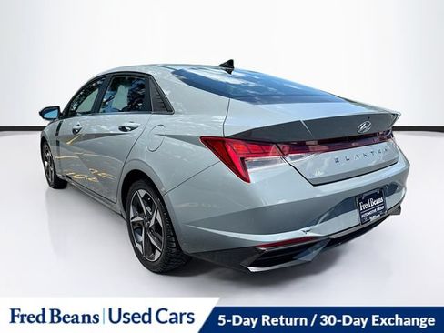 Used 2021 Hyundai Elantra SEL w/ Convenience + Premium Package FWD image 6