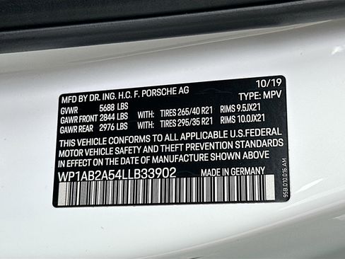 Used 2020 Porsche Macan S image 36