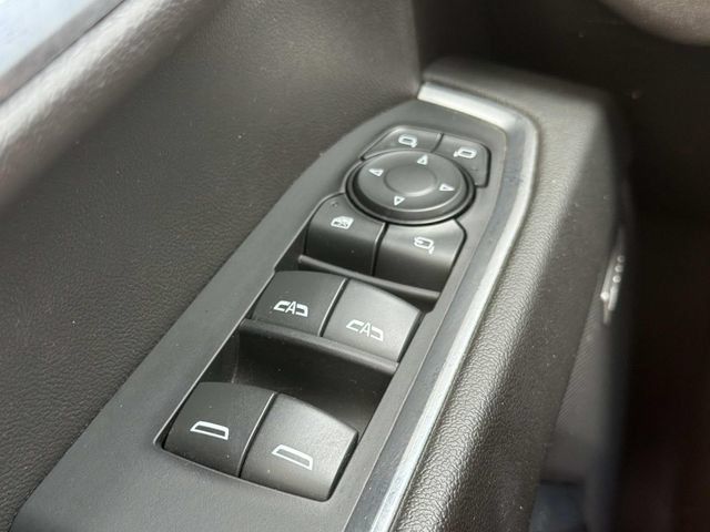 Used 2024 Chevrolet Silverado 1500 LTZ w/ LTZ Premium Package AWD/4WD image 27