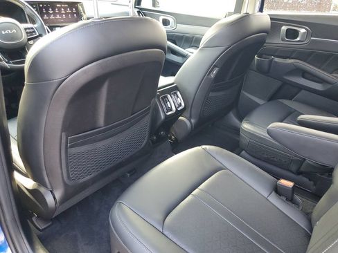 Used 2023 Kia Sorento SX AWD/4WD image 23