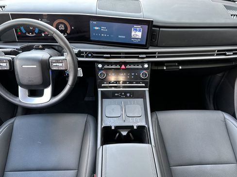 Certified 2025 Hyundai Santa Fe SEL image 14