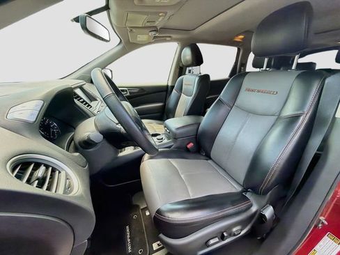 Used 2020 Nissan Pathfinder SL AWD/4WD image 11