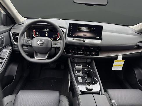 New 2026 Nissan Rogue Platinum image 5