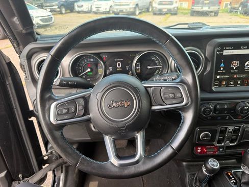Used 2023 Jeep Wrangler Unlimited Rubicon 4xe w/ Cold Weather Group AWD/4WD image 13