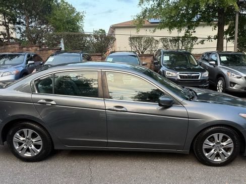 Used 2012 Honda Accord LX image 8