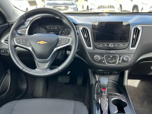 Used 2022 Chevrolet Malibu RS image 24