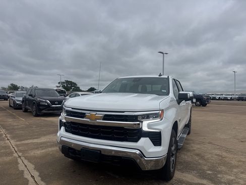 Used 2025 Chevrolet Silverado 1500 LT w/ Texas Edition Plus RWD image 6