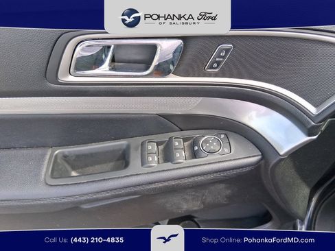 Used 2017 Ford Explorer XLT w/ Equipment Group 202A AWD/4WD image 10