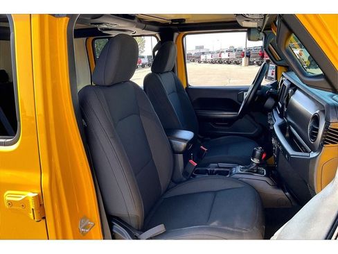 Used 2018 Jeep Wrangler Unlimited Sport S AWD/4WD image 8
