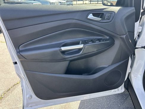 Used 2019 Ford Escape SEL image 9