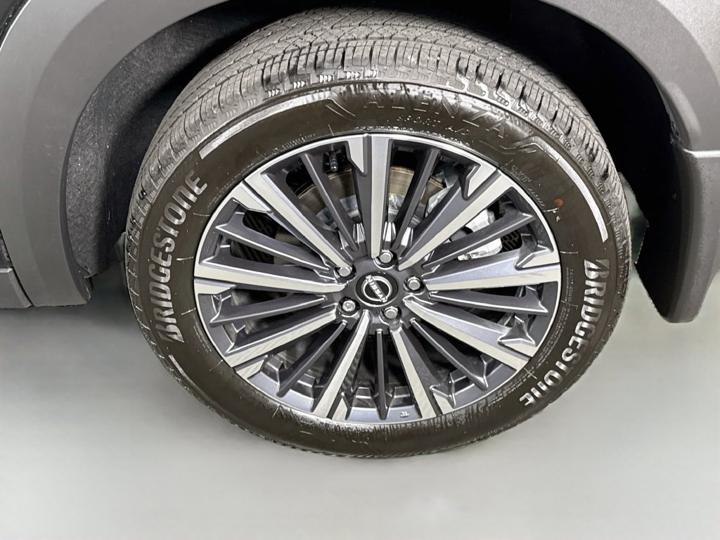 Certified 2026 Nissan Pathfinder Platinum AWD/4WD image 37