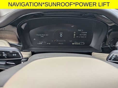 Used 2022 Lincoln Corsair Reserve w/ Elements Package image 17