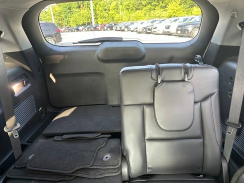 Used 2023 Ford Explorer XLT w/ Equipment Group 202A AWD/4WD image 13