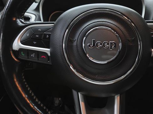 Used 2019 Jeep Compass Latitude w/ Cold Weather Group AWD/4WD image 18
