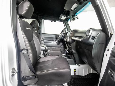 Used 2015 Jeep Wrangler Unlimited Rubicon AWD/4WD image 10