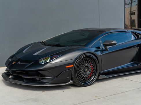 Used 2020 Lamborghini Aventador SVJ AWD/4WD image 23