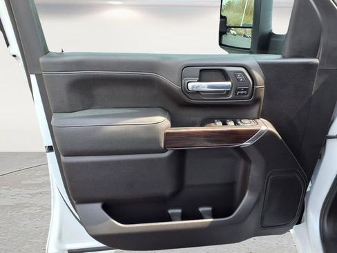 Used 2022 GMC Sierra 2500 SLT AWD/4WD image 17