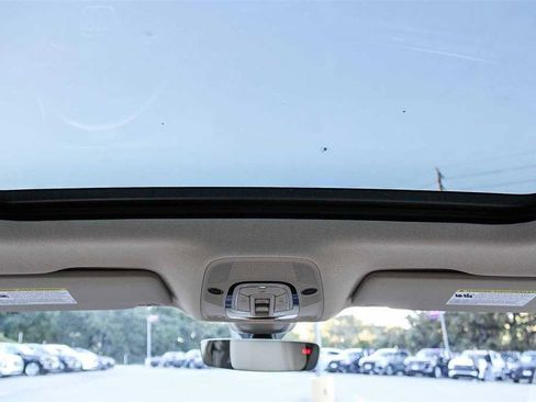 Used 2022 Audi Q5 2.0T Premium w/ Convenience Package image 12