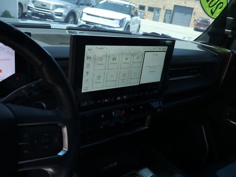 Used 2024 GMC Hummer EV 3X AWD/4WD image 27