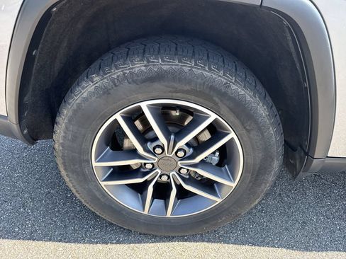 Used 2021 Jeep Grand Cherokee Limited RWD image 17
