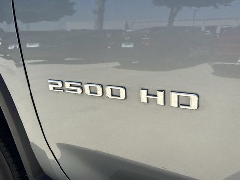 Used 2025 Chevrolet Silverado 2500 LT w/ Convenience Package AWD/4WD image 9
