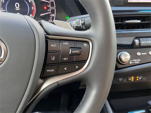 Certified 2023 Lexus ES 350 w/ Premium Package image 18