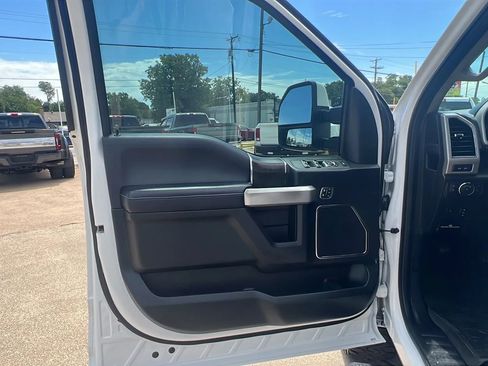 Used 2021 Ford F250 Lariat w/ Lariat Ultimate Package AWD/4WD image 13